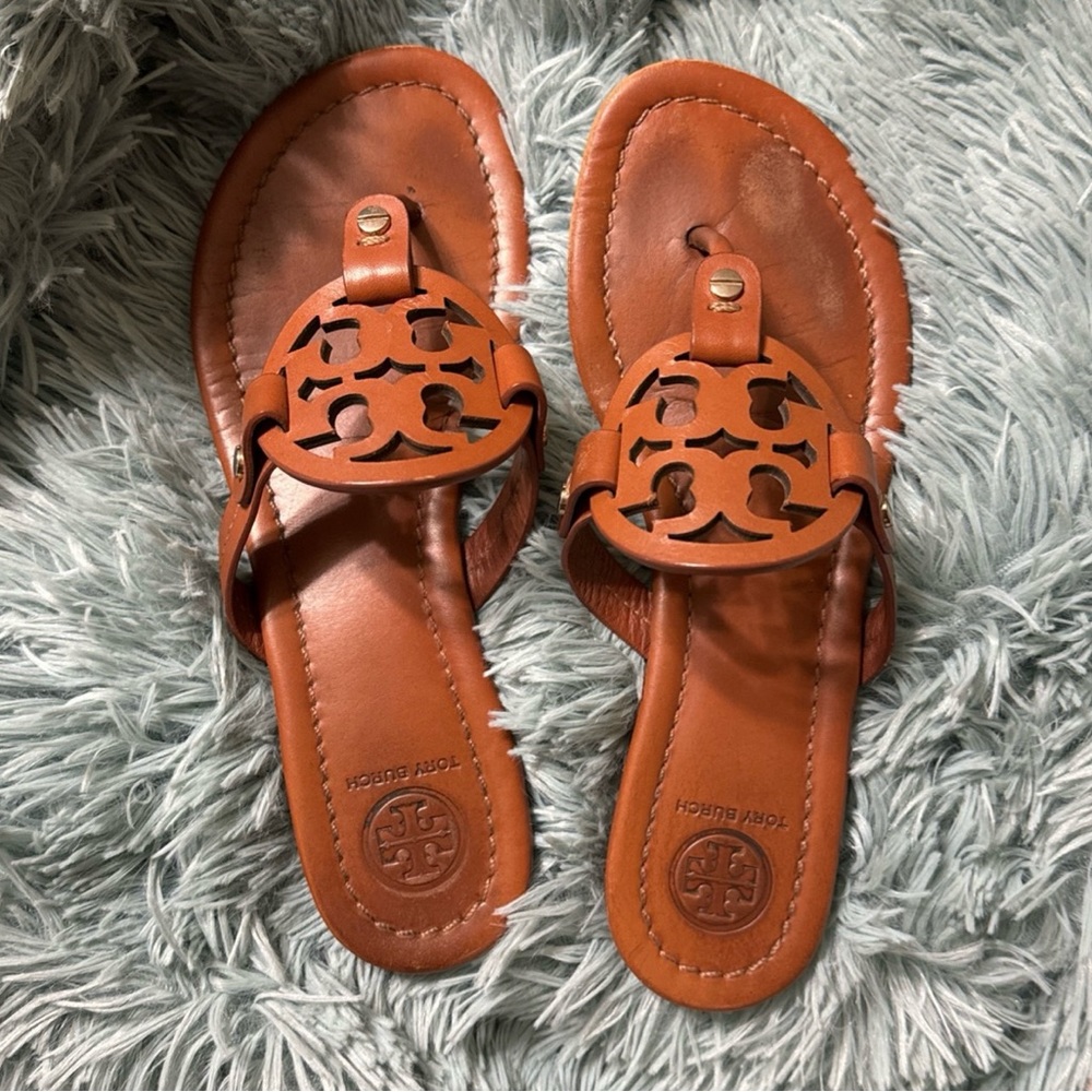 tory burch vintage vaschetta miller sandals (size 6.5)